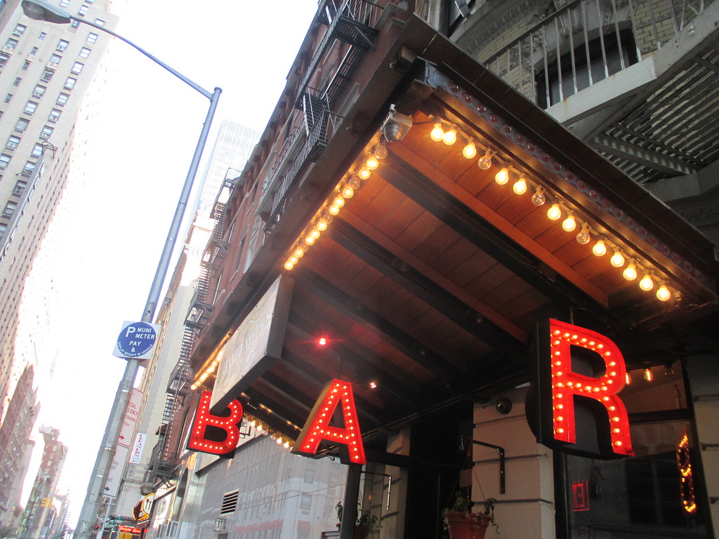 2015 Tanner Smith's Bar Lobby of The Surrey Apartments 9… Flickr