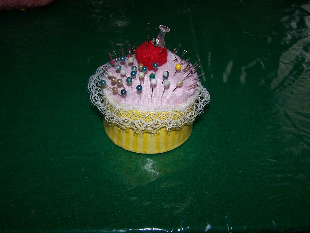 Cupcake Pin Cushion I've been arguing with my pin cushion … Flickr