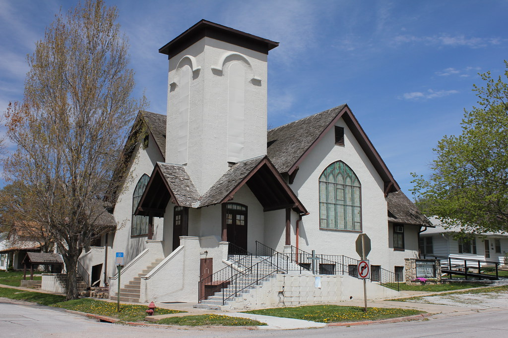 First Christian Church Weeping Water, NE Tom McLaughlin Flickr