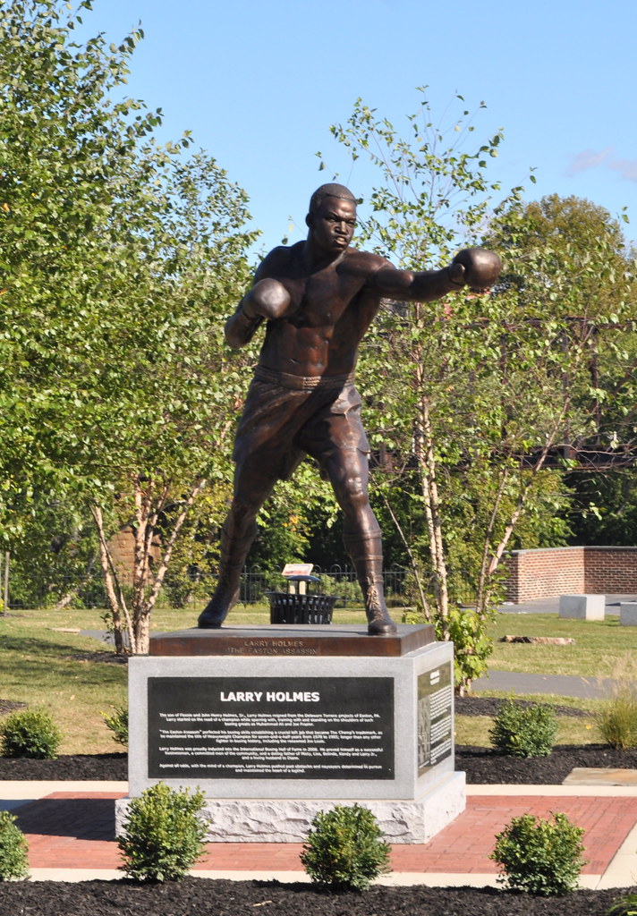 DSC_0159_crop Larry Holmes Statue Easton, Pa John Nestor Flickr