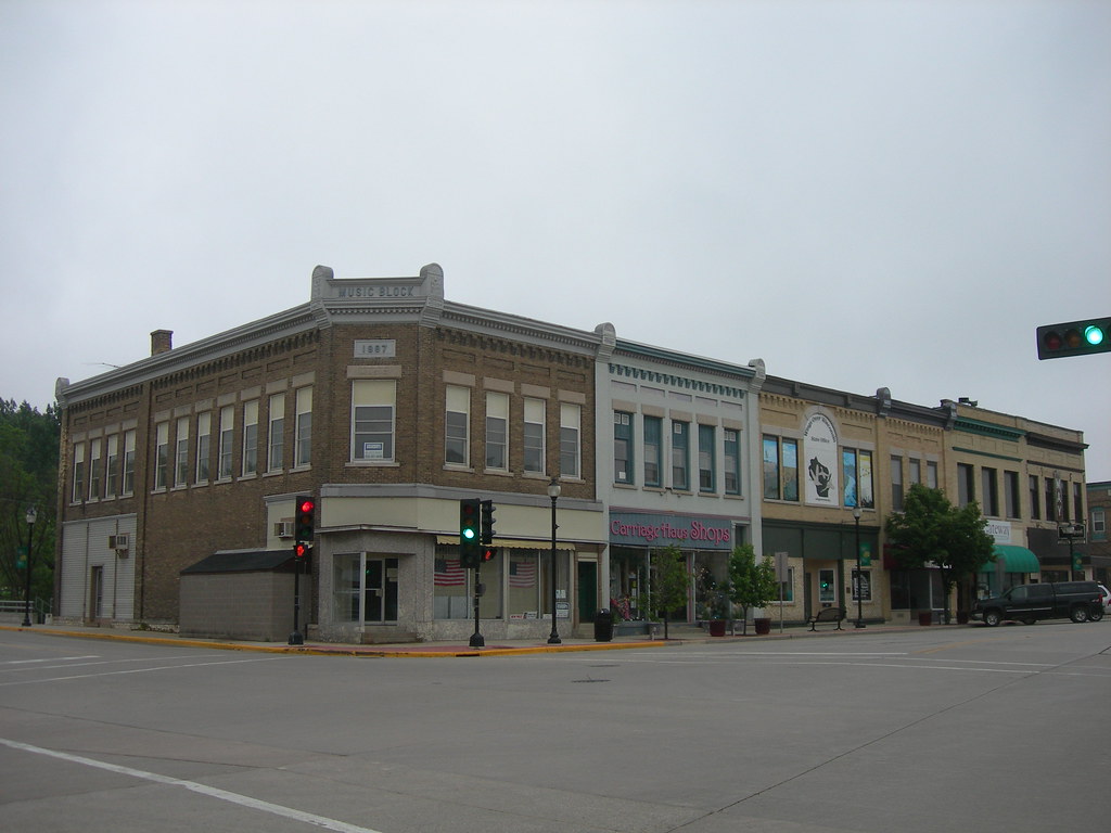 Downtown Mayville, Wisconsin Jimmy Emerson, DVM Flickr