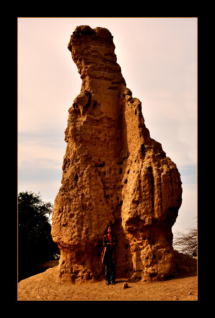 yakshi2 Monument at Musannah Ajayan Poyyara Flickr