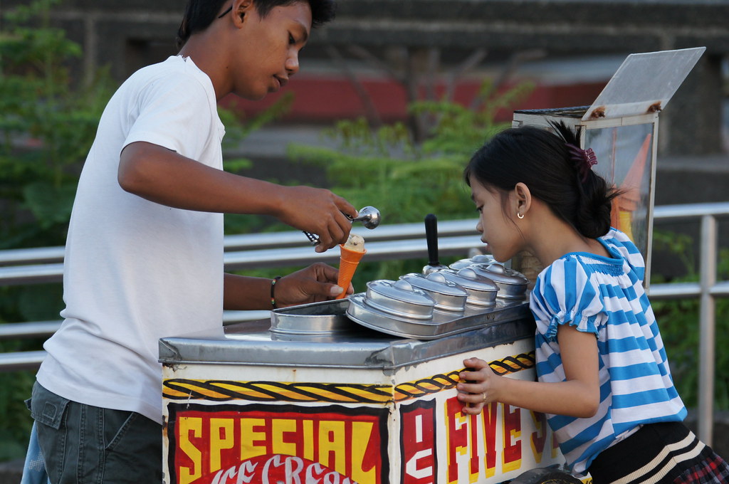 Ice Cream Cart and Girl Rizal Park Manila, Philippines Flickr