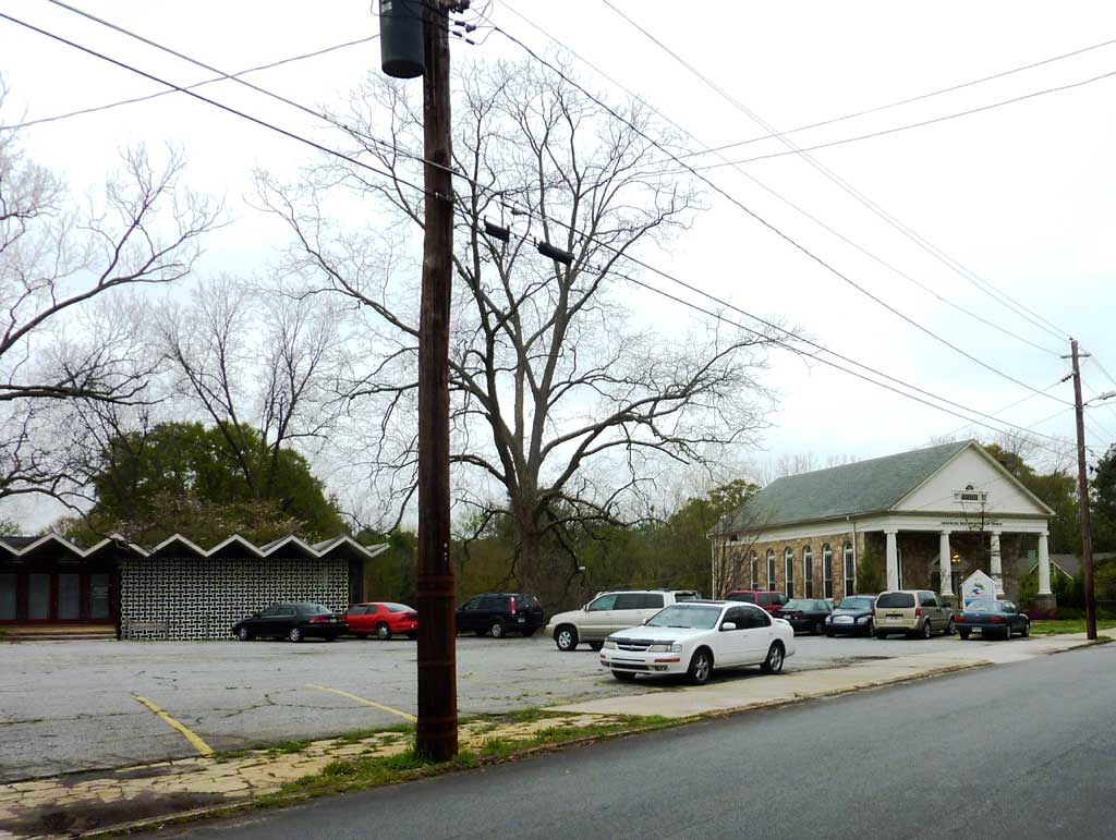 P109014120110329OrmewoodParkPresbyterianChurchMode… Flickr