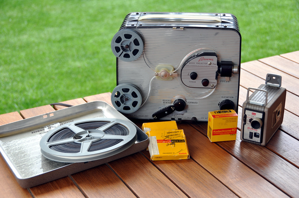 19521959 BROWNIE MOVIE CAMERA & PROJECTOR MODEL 1. Eastmâ€¦ Flickr