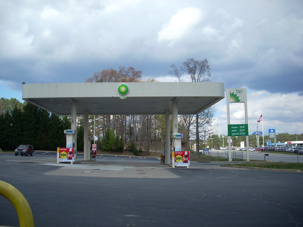 BP BP 2003 South Main Street, Farmville, VA This gas stati… Flickr