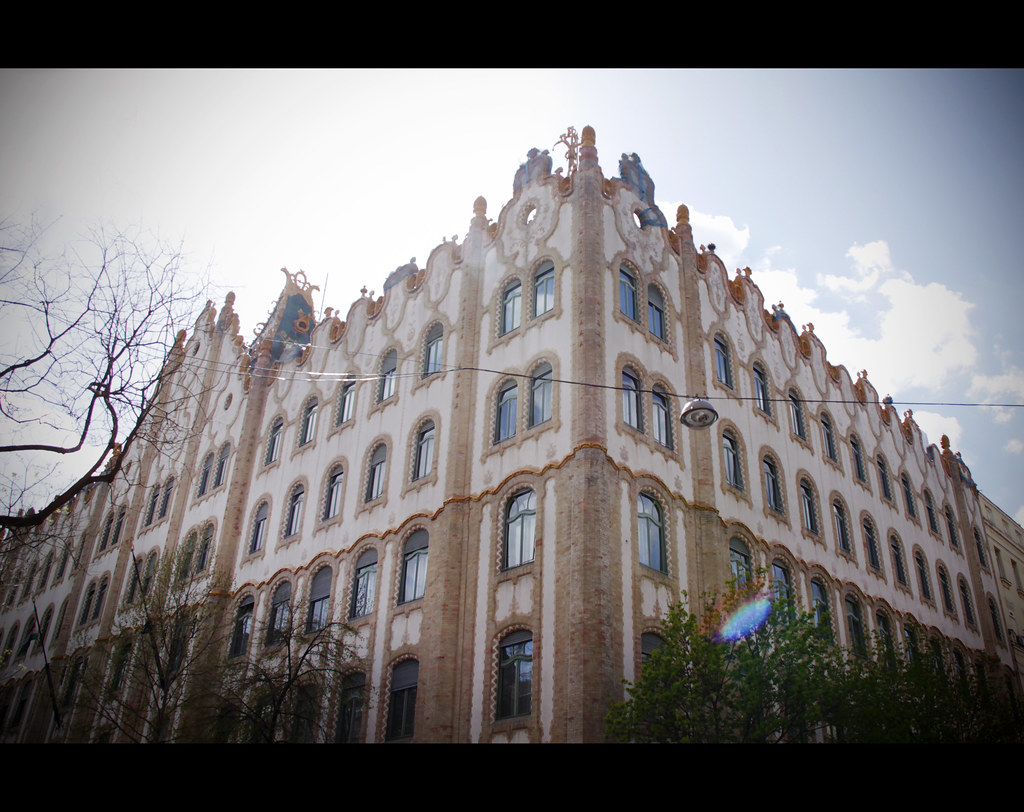 Post Office Savings Bank By Odon Lechner, built 190001. C… Flickr