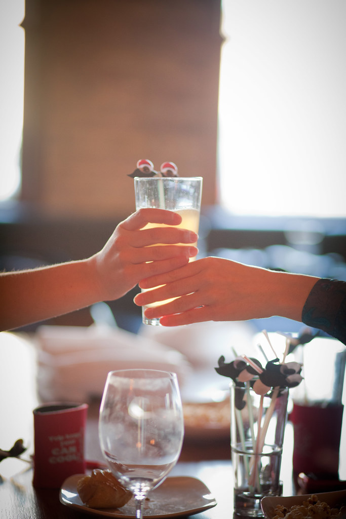 Googly Eyes Crawl Official Yelp Drinks Kickoff in Minne… Flickr