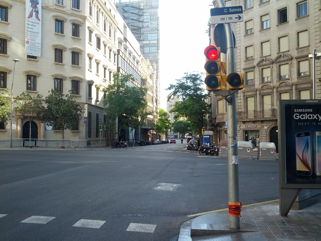 Some streets have newer, more usefully positioned street s… Flickr