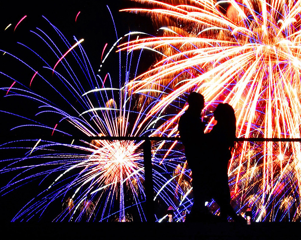 Love is Blooming fireworks in Clinton, MA (This couple was… Flickr