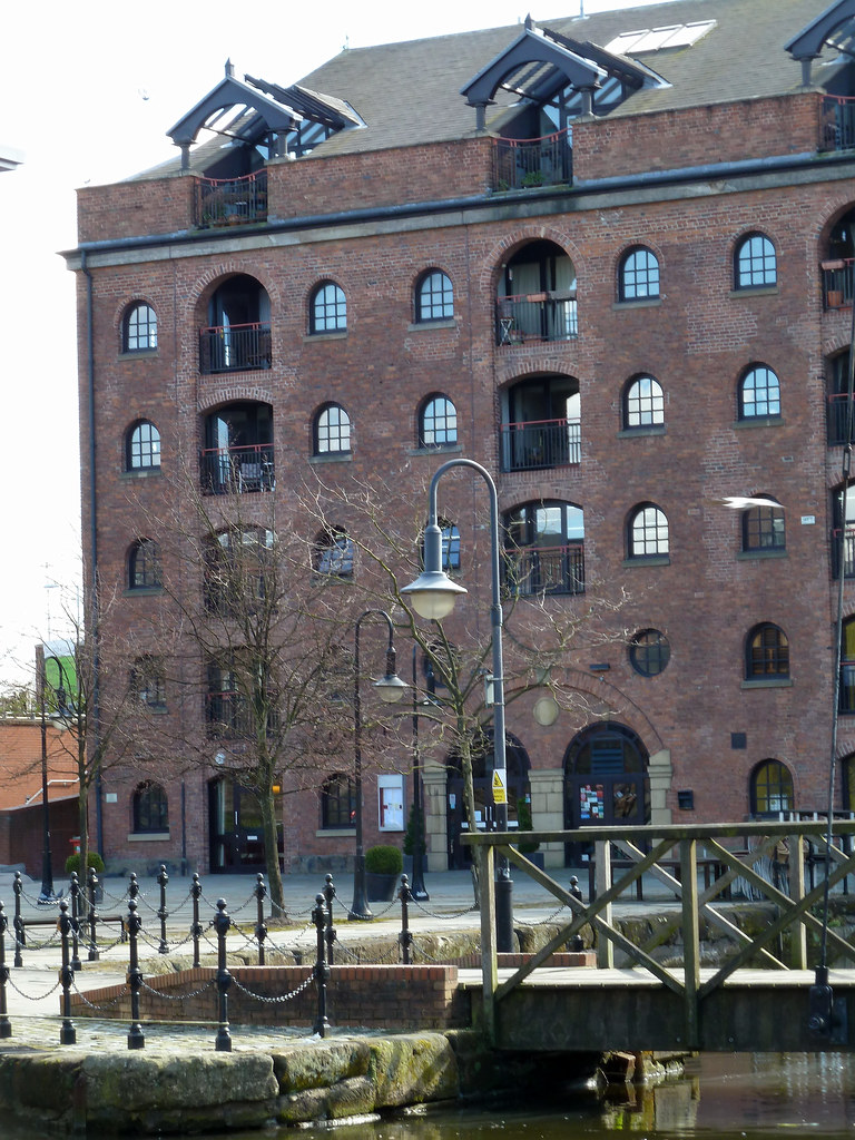 Middle Warehouse jonfholl Flickr