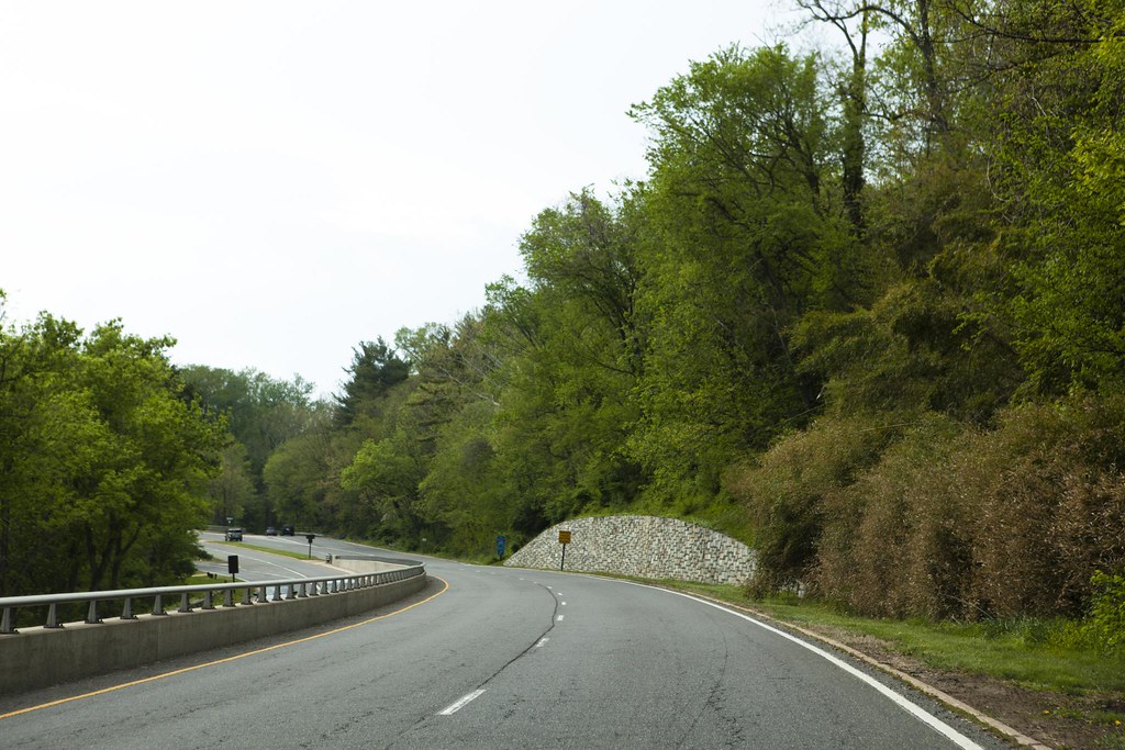 Clara Barton Parkway (379) MD110424133379ClaraBartonPark… Flickr