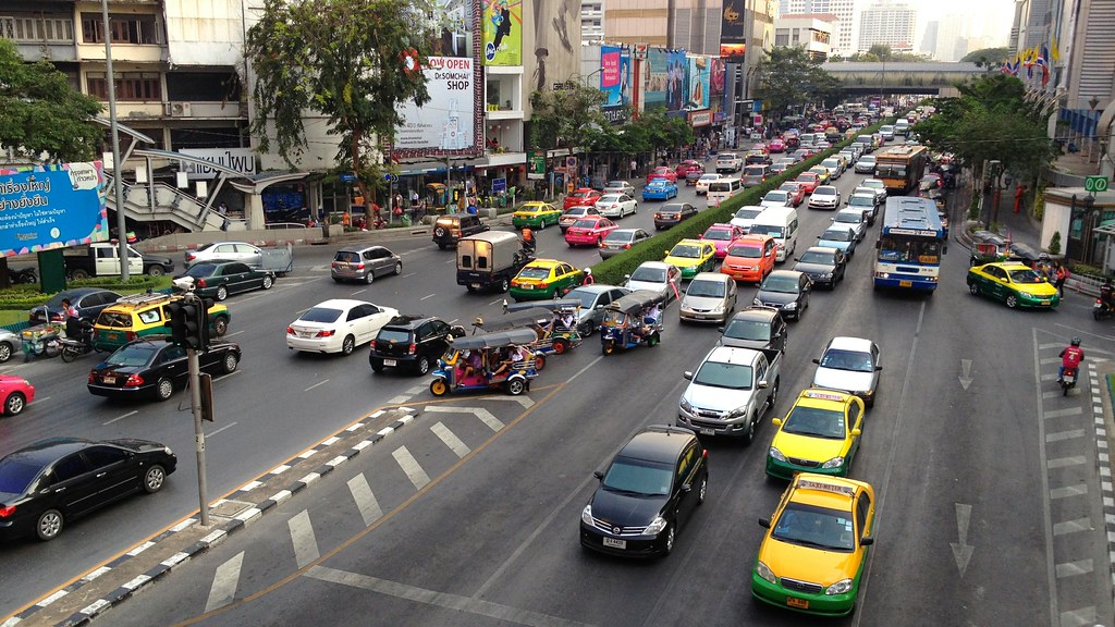 Renting a Car in Bangkok Drive Around the City On Your Next Vacation!
