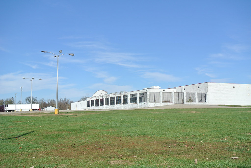 Former Kmart Connersville IN. The Connersville Kmart close… Flickr