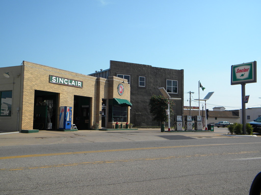 Kemnitz Sinclair 524 Cedar Street, Perry, OK (OK Hwy 86) JT Flickr