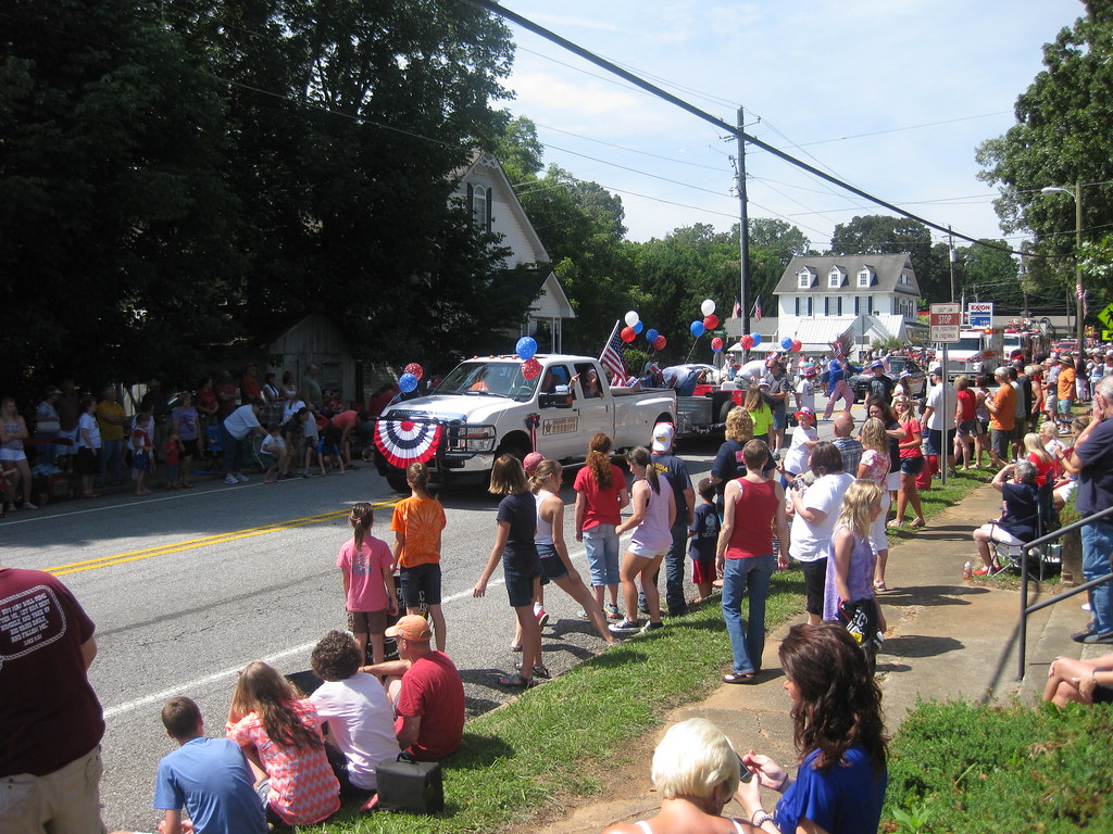 2014 July 4th Demorest Parade With 1916 Ford HowardAndLucyDavis Flickr