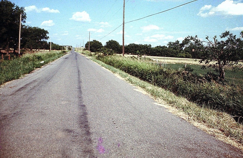 Road looking East Road looking East towards … Flickr