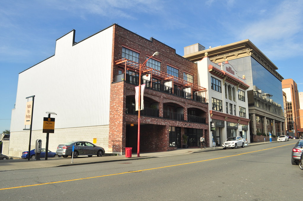 Victoria, BC Hook Sin Tong Charity building 03 Joe Mabel Flickr