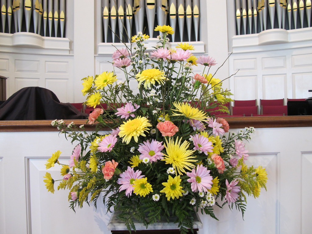 25805 Memorial Flowers First Presbyterian Church June 12 2… Flickr
