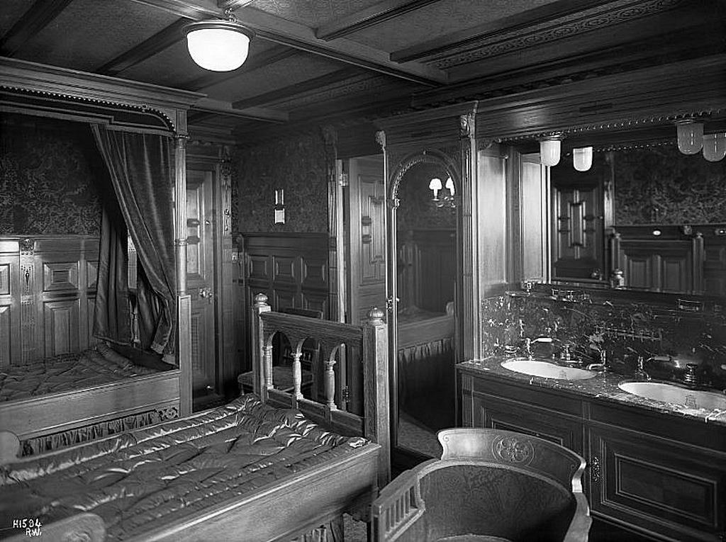 R.M.S. Titanic. Interior of First Class Cabin in Dutch Ren… Flickr