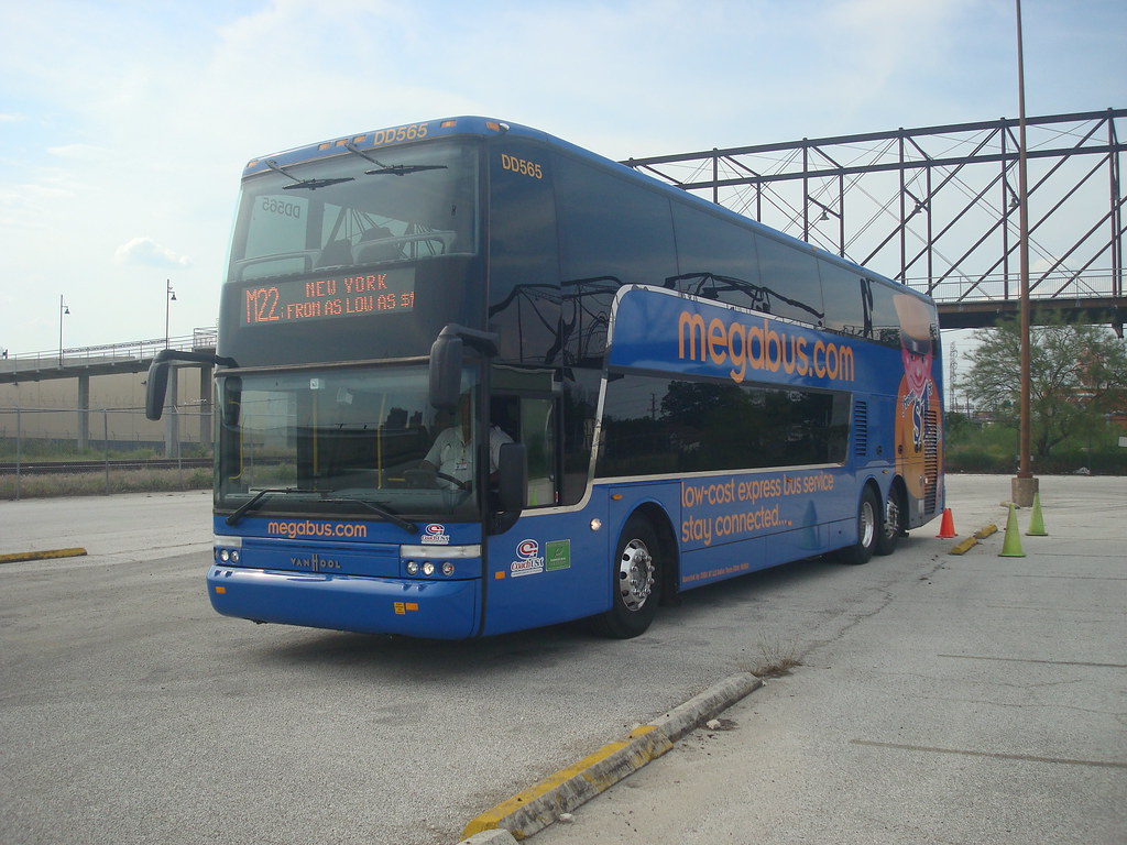 Megabus DD565 Van Hool Megabus Training in San Antonio,TX.… Flickr