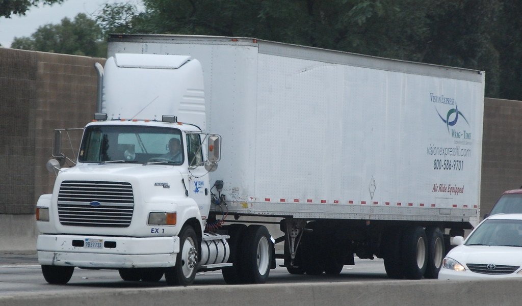 VISION EXPRESS WRAG TIME LTL FORD AEROMAX BIG RIG TRUCK… Flickr