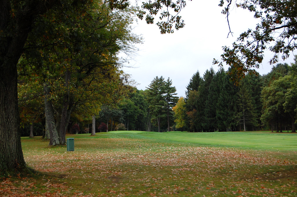 CC of Wilbraham, Hole 6 Taken at the Country Club of Wilb… Flickr