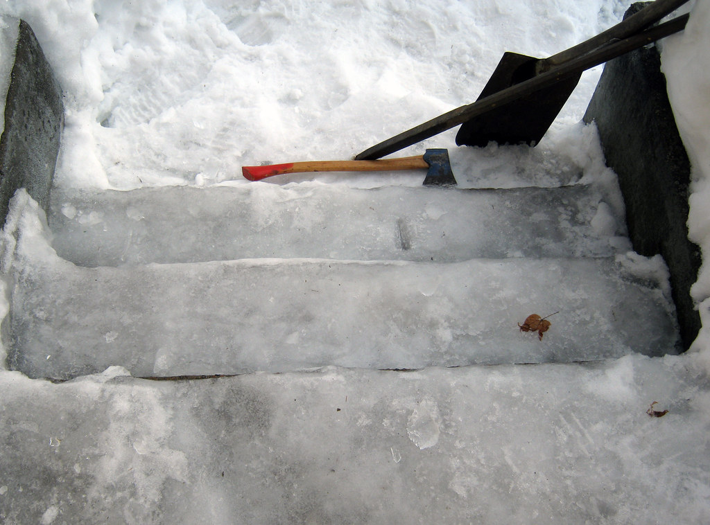 Icy Stairs Workout routine of the day. Removing the thick … Flickr