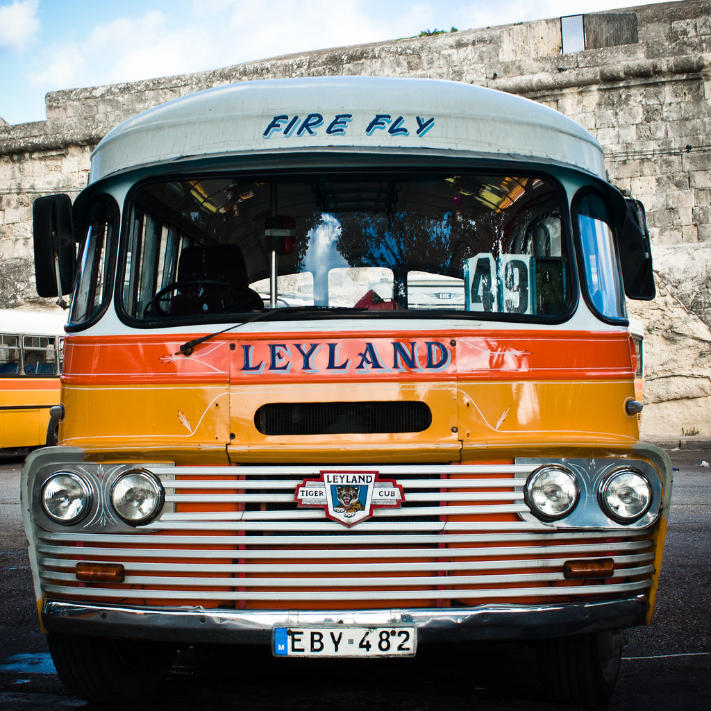 Bus maltais Simon Bonaventure Flickr