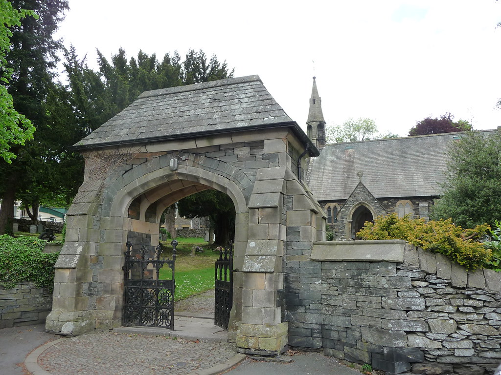 St. James Church, Staveley robin_birdie Flickr