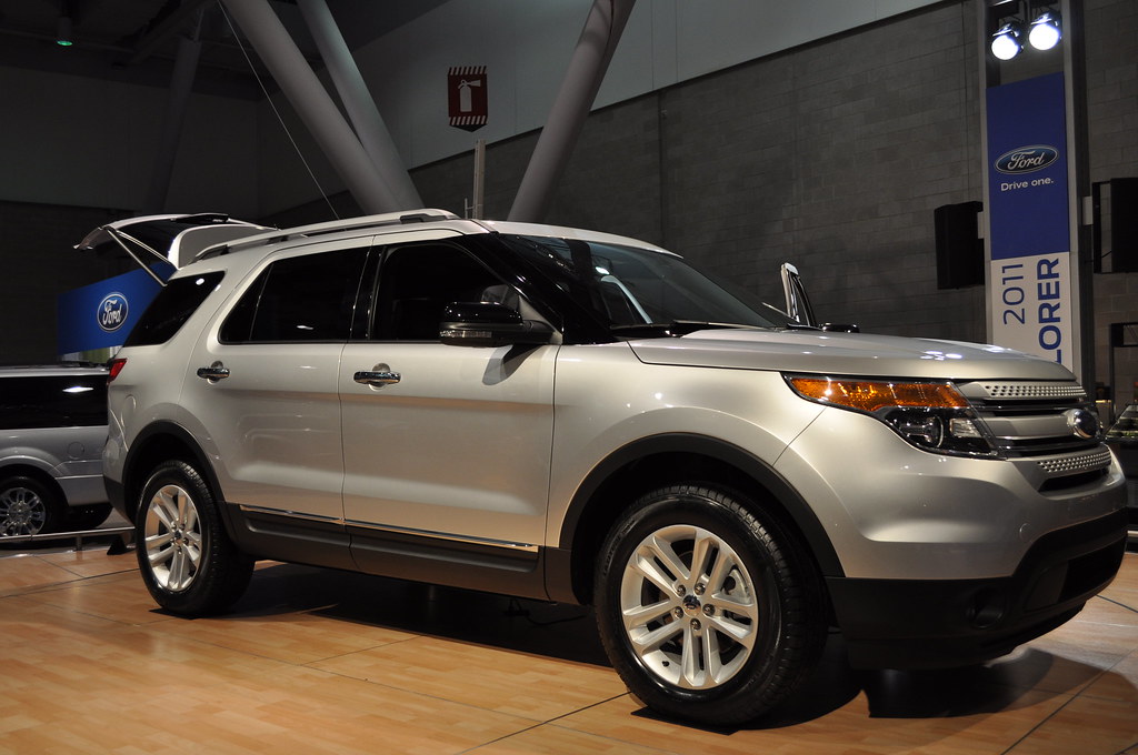 Range Rover picture taken at the 2010 boston auto show by … Flickr