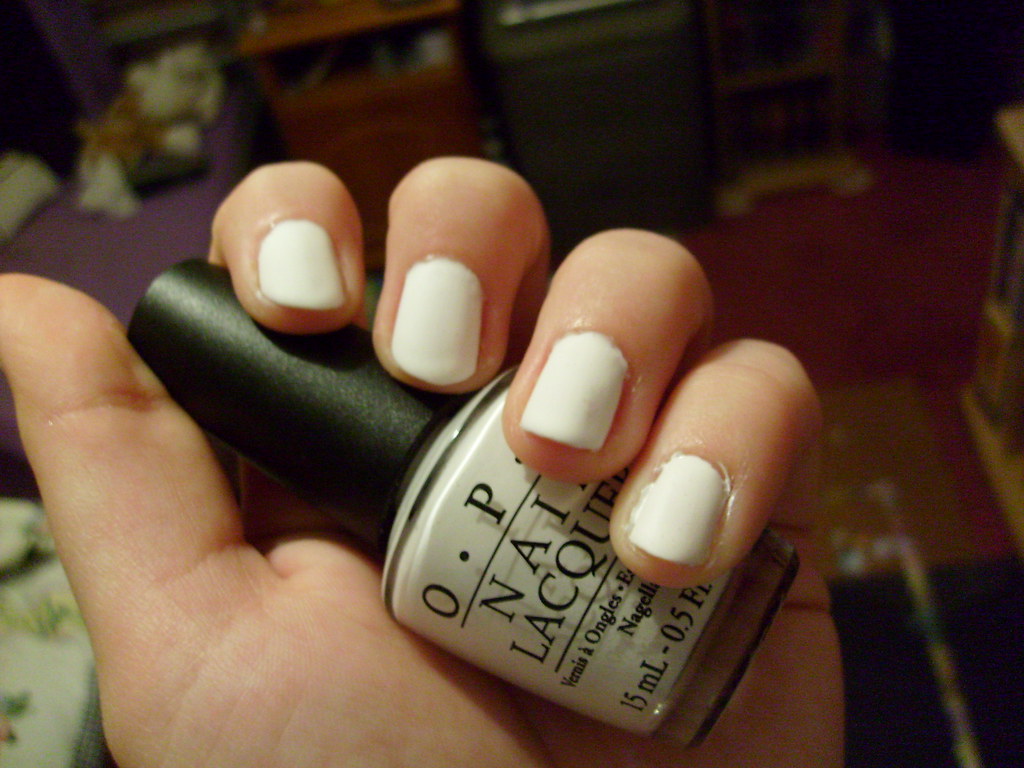 OPI Alpine Snow (+ essence matte top coat) Mellina Vos Flickr