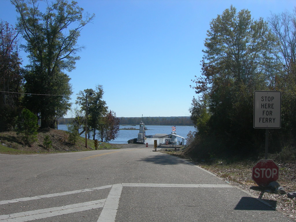 Gee's Bend Ferry Landing On the Gee's Bend side. Ferry ser… Flickr