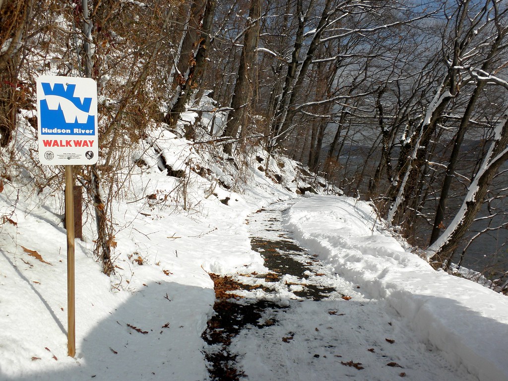 Hudson River Walkway, The Colony, Edgewater NJ jag9889 Flickr
