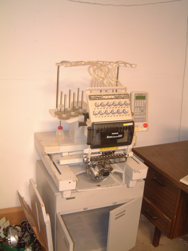 Bordadora Toyota 850 Embroidery Machine US5,500 My email… Flickr