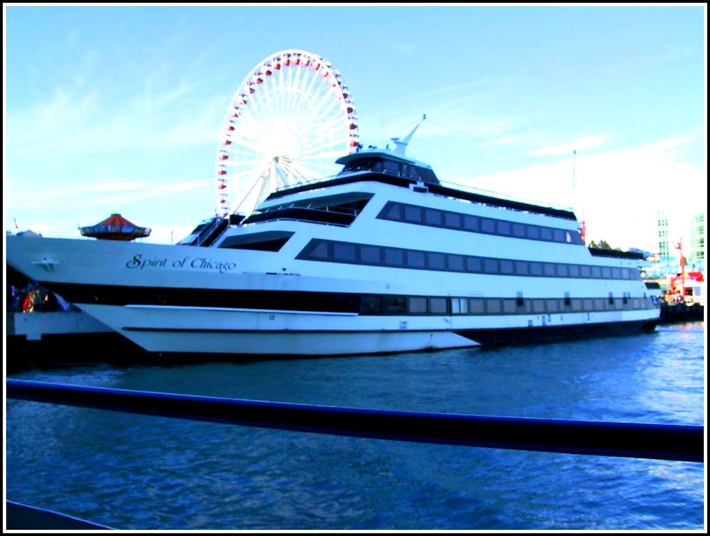 Spirit of Chicago Boat Ride Chicago River and Lake Michiga