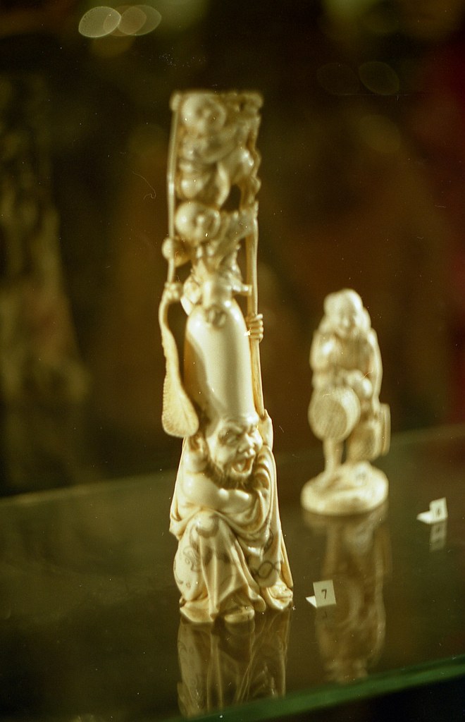 Scene of fairy tale, ivory carve Сказочная сценка, слоно… Flickr