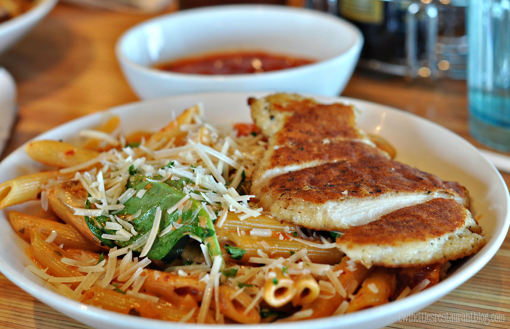 Penne Rosa with Parmesan Chicken at Noodles & Company Ma… Flickr