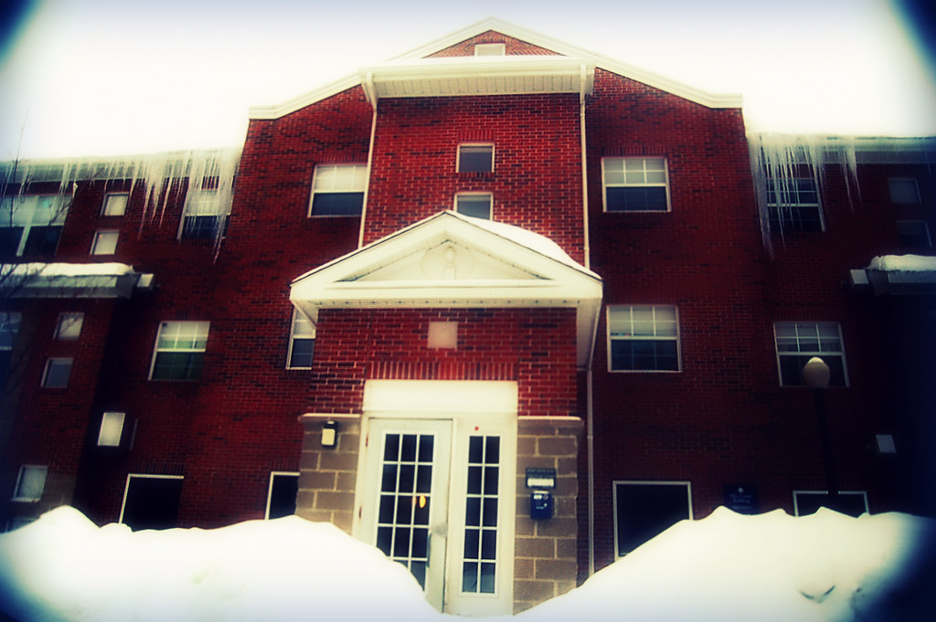 chilly view of the front of Hilltop Apartments UConn Vi… Flickr