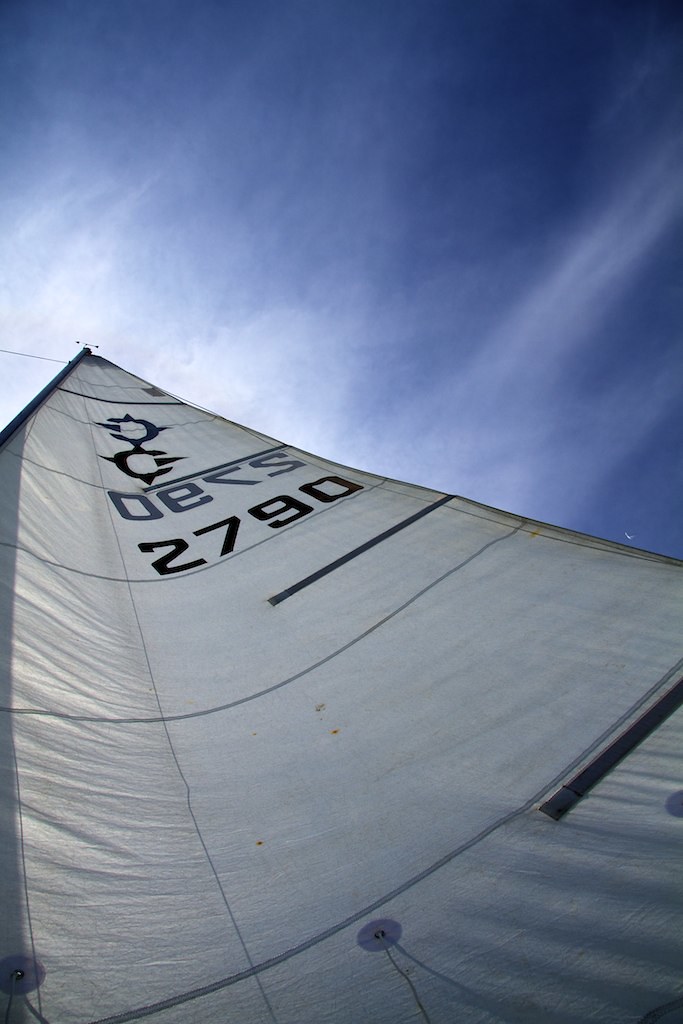 Sailing away From my blog at Follow m… Flickr