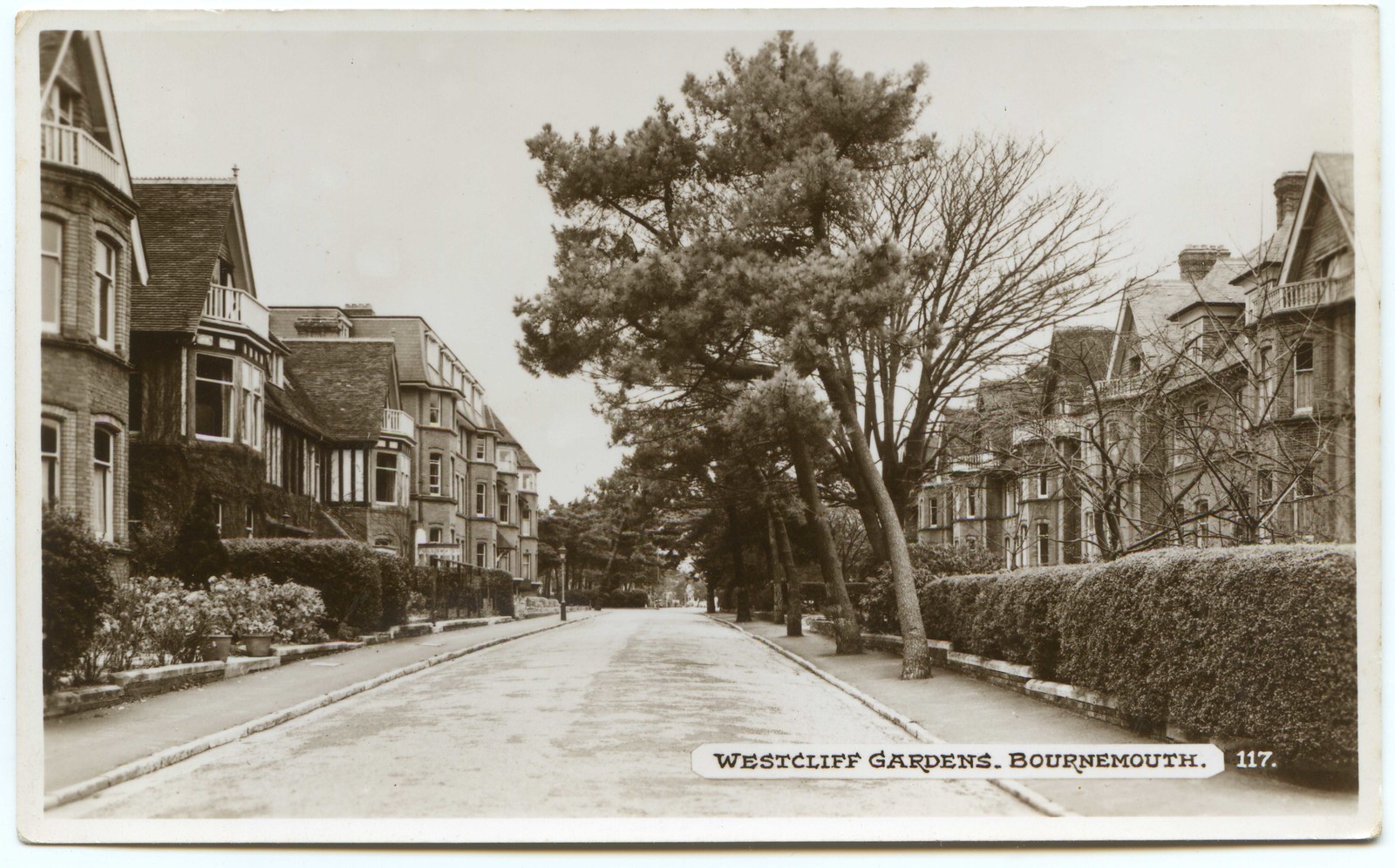 West Cliff Gardens, West Cliff, Bournemouth, Dorset Flickr