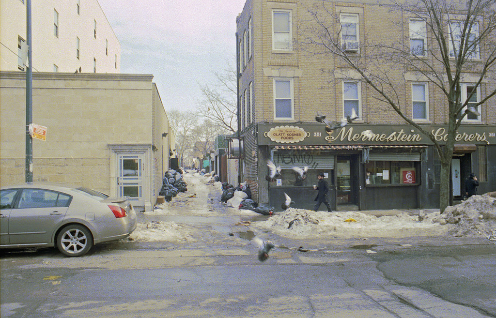 Kingston Avenue, Crown Heights Nikkormat FTN Soligor 28m… Flickr