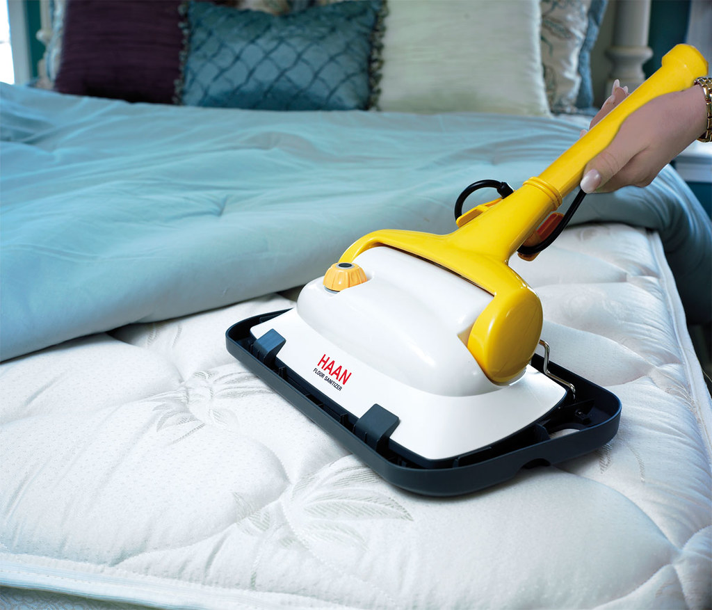 FS20+ Steam Mop Sanitizing and Killing Dust Mites Flickr