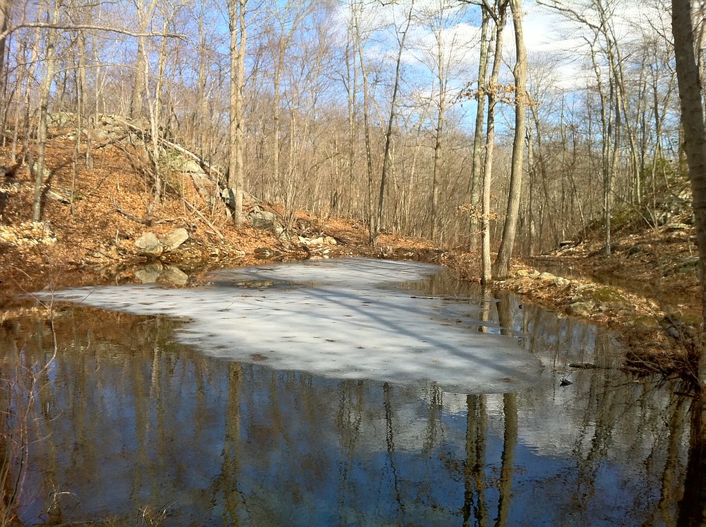 Partially frozen pond along Pequot Trail Partially frozen … Flickr
