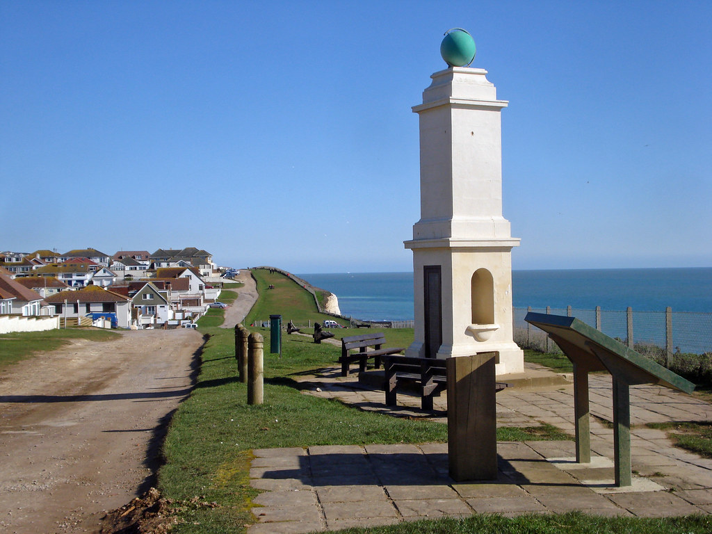 Meridian Monument, Peacehaven The eastern hemisphere, view… Flickr