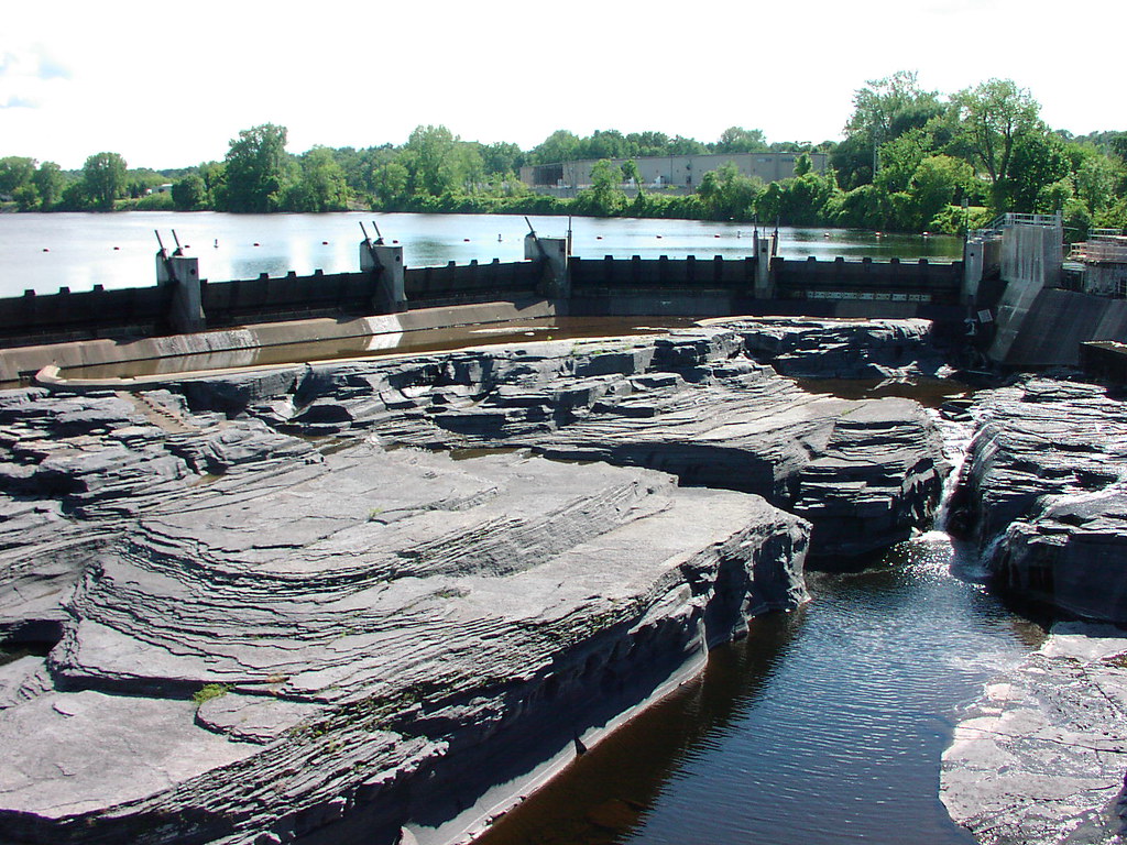 Hudson River in Glens Falls along the Central Adirondack T… Flickr