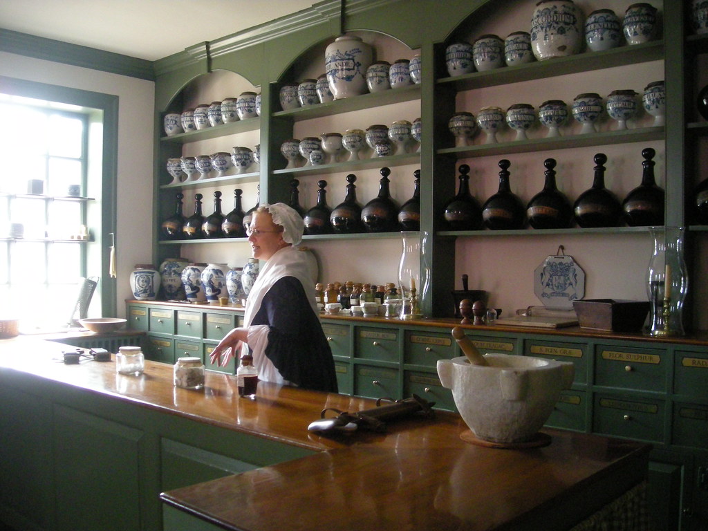 Colonial Williamsburg apothecary Photo taken at Colonial W… Flickr