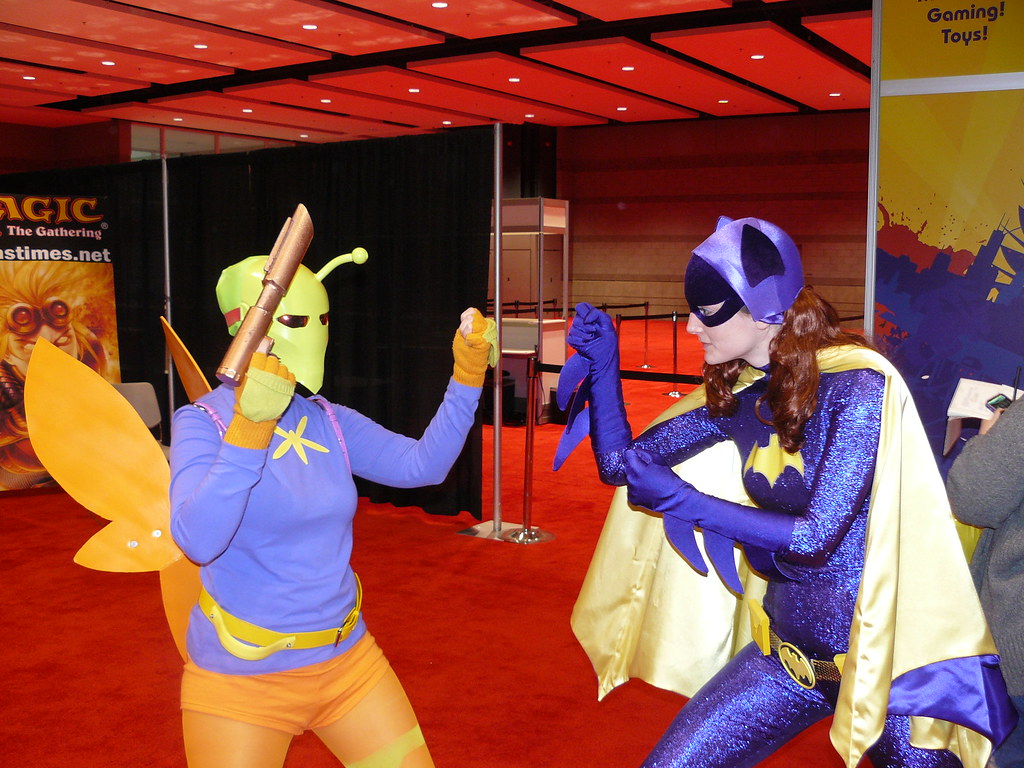 killer moth fights batgirl! blackpearlpluto Flickr