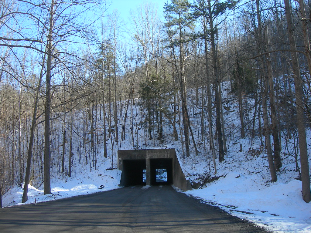 Hwy 699 Tunnel Hwy 699 between Leatherwood and the Ky 463 … Flickr