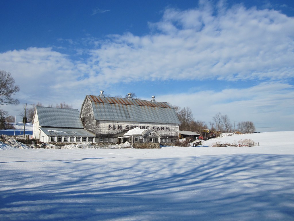 Elm Spring Farm in Snow Caught in action, oh my, yes. Thos… Flickr